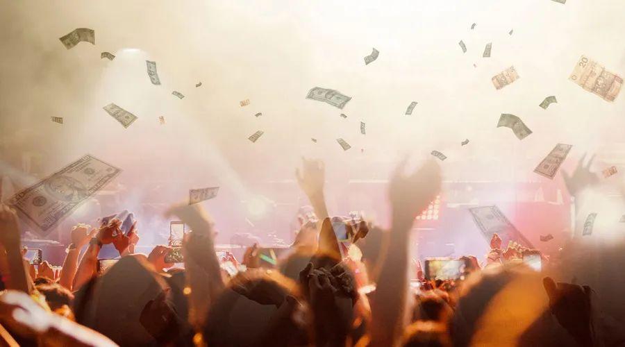 扎进小众行业的年轻人:95后开游戏陪玩工作室，月收入20多万